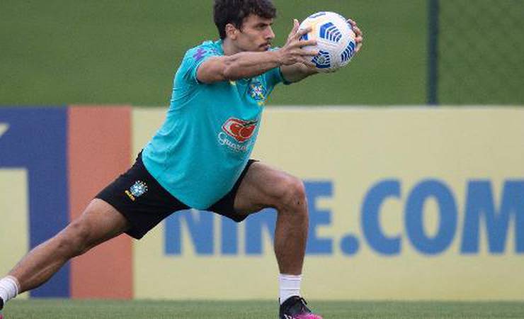Rodrigo Caio revive drama na seleção e zaga do Flamengo volta aos holofotes