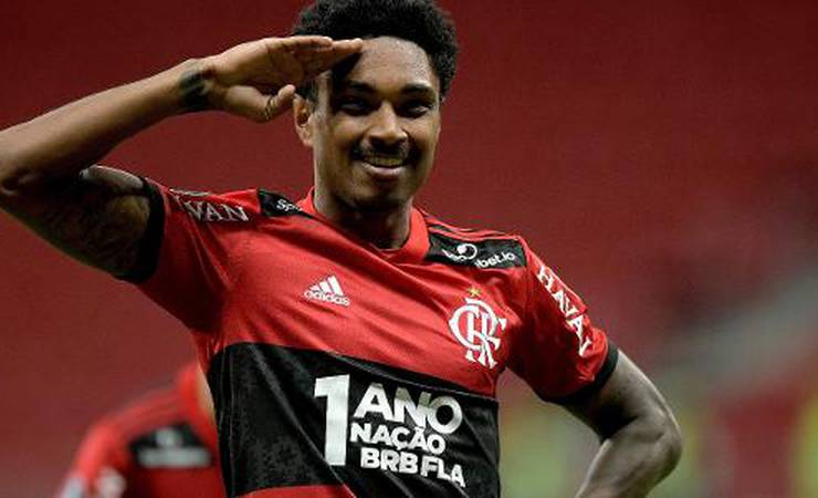 Flamengo desembarca após classificação na Liberta: 'Jogo que dá confiança'