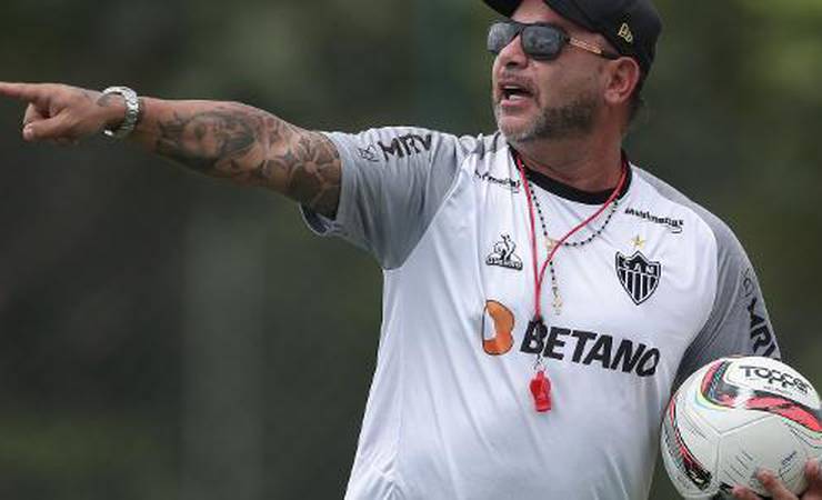 Coutinho: O que já deu para entender do Galo de Turco Mohamed