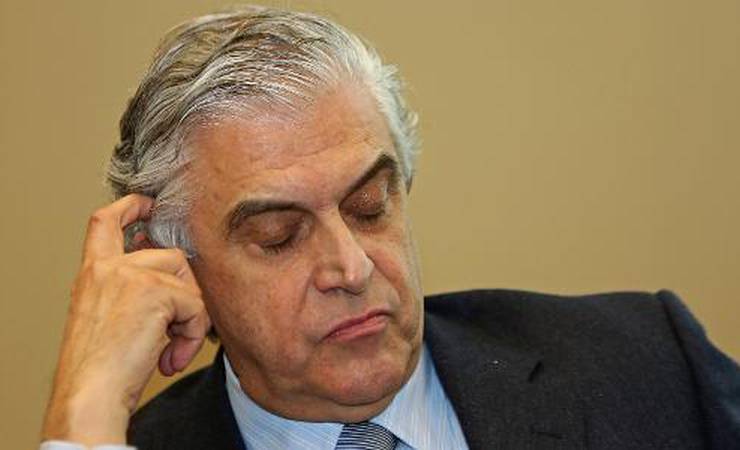 Petraglia fala em emboscada, eleva a voz e gera atrito na reunião da liga