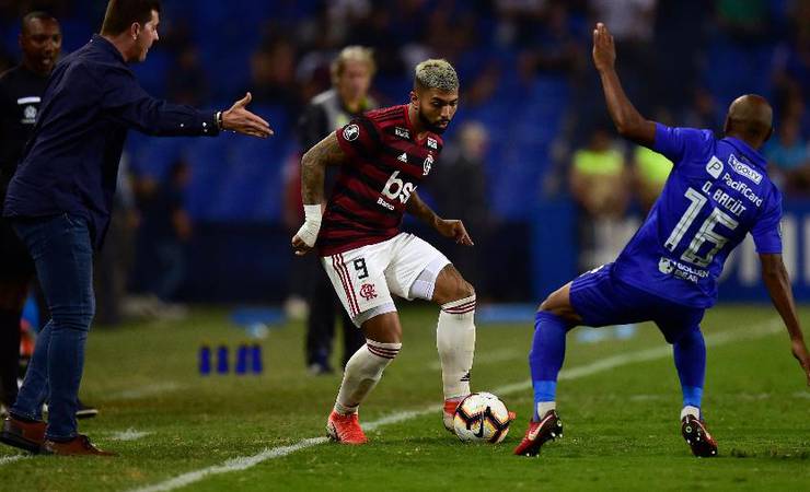 Gabigol reconhece jogo ruim e R. Caio pede desculpas à torcida do Flamengo