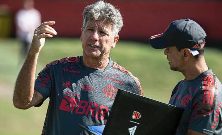 Renato tenta equilíbrio entre transição e calendário no Flamengo