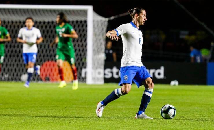 Flamengo anuncia Filipe Luis como reforço após longa negociação