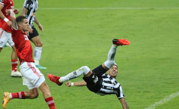 Voleio de Zaracho contra River é eleito gol mais bonito da Libertadores