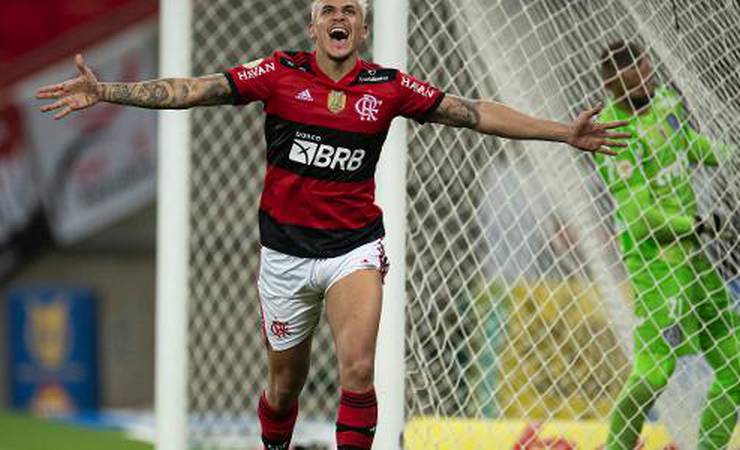 Pedro testa negativo para covid, mas desfalca o Fla contra o RB Bragantino