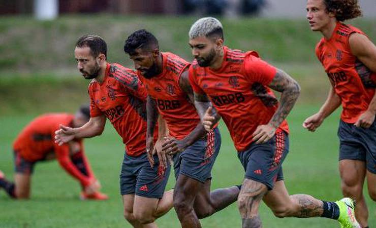 R. Caio fora, selecionáveis voltam; veja relacionados do Fla contra Cuiabá