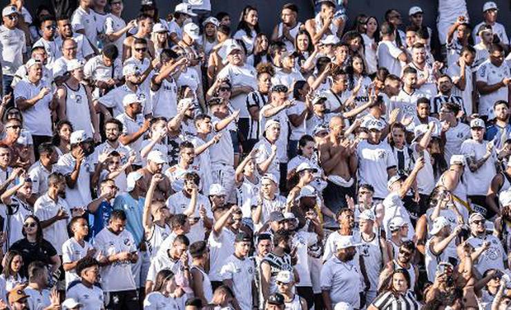 Torcida do Santos esgota ingressos para o duelo contra o Flamengo