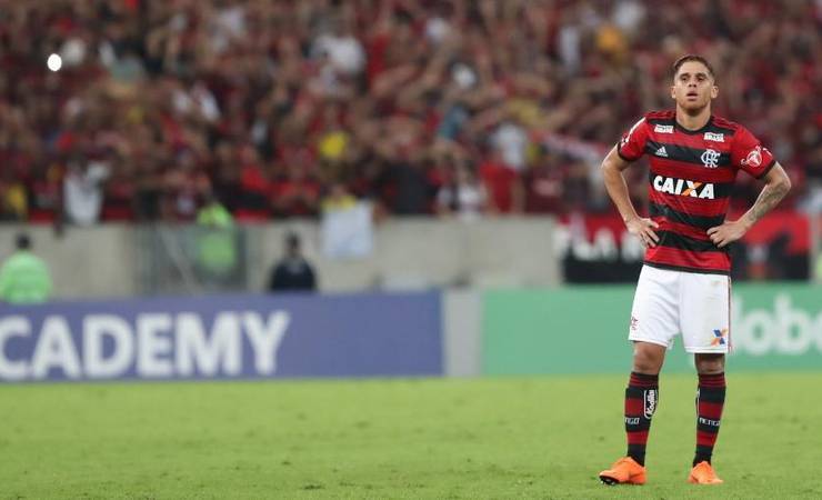 Cuéllar grava vídeo de despedida no Flamengo: "espero poder voltar um dia"