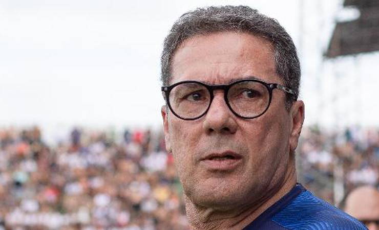 Arnaldo Ribeiro: "Palmeiras tem um mês de delay em relação ao Flamengo"
