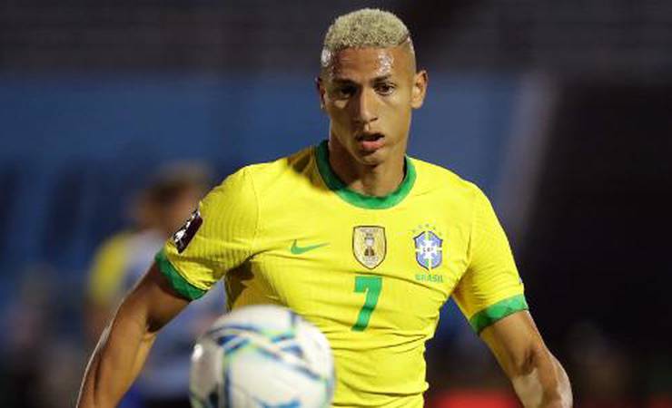 Richarlison e Diego Ribas entram em vaquinha por oxigênio para Manaus