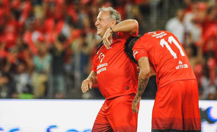 Jogo das Estrelas tem fratura de Petkovic, VAR e bolada em neto de Zico