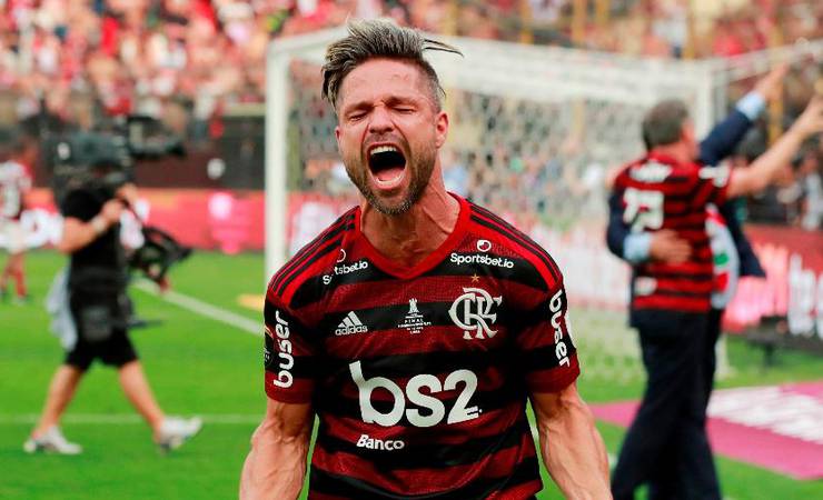 Diego "conserta" Flamengo no segundo tempo e repete roteiro em nova decisão