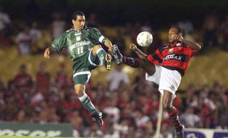 Única final entre Flamengo e Palmeiras teve 13 gols e esquadrão derrotado