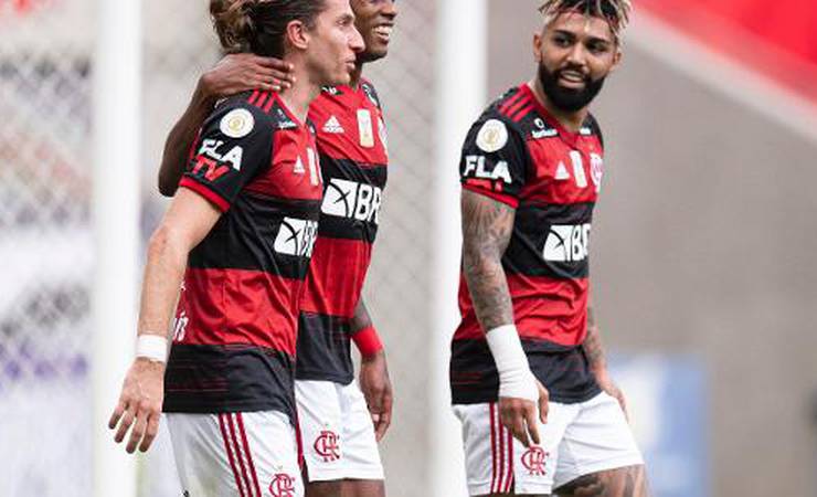 Flamengo goleia Santos, encurta distância e "seca" o líder São Paulo