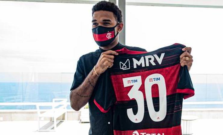Flamengo anuncia contratação de zagueiro Bruno Viana: "Não vejo a hora"
