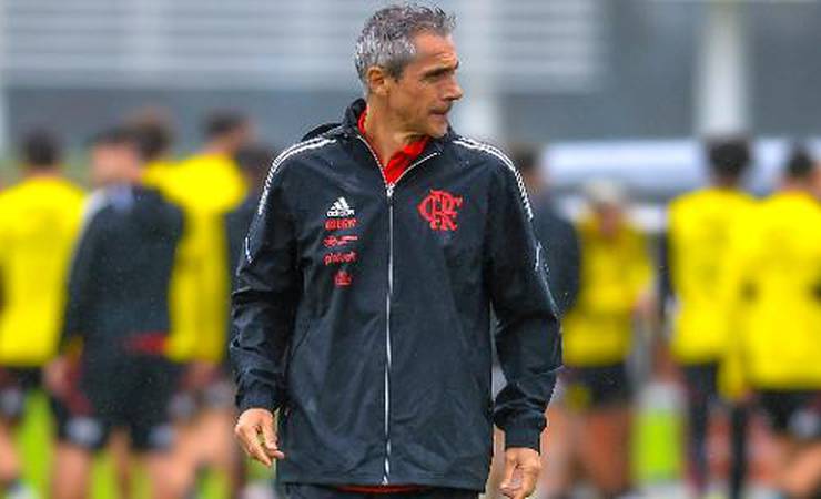 Sousa comanda treino, e Fla mantém programação em meio ao clima de pressão