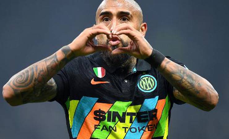 Vidal é multado pela Inter de Milão após se declarar ao Flamengo, diz TV