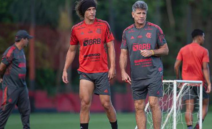 David Luiz e Rodrigo Caio treinam e reforçam Flamengo contra Atlético-GO