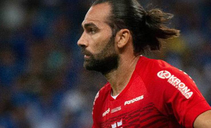 Léo Gamalho: atacante da Série B que igualou Gabigol na artilharia nacional