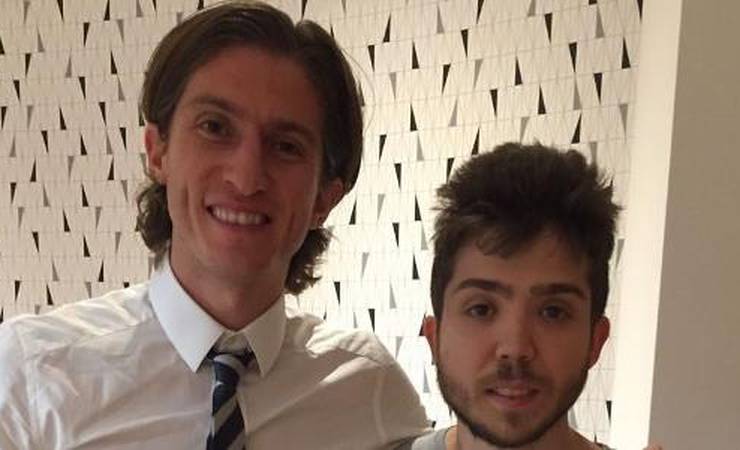 Irmão de Filipe Luís 'perde a linha' com pedidos de ingressos para final