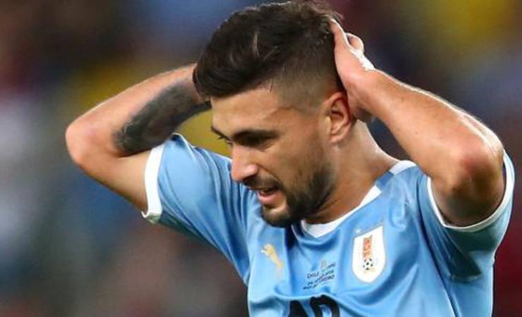 Uruguai: Arrascaeta e Viña são chamados e devem desfalcar Fla e Palmeiras