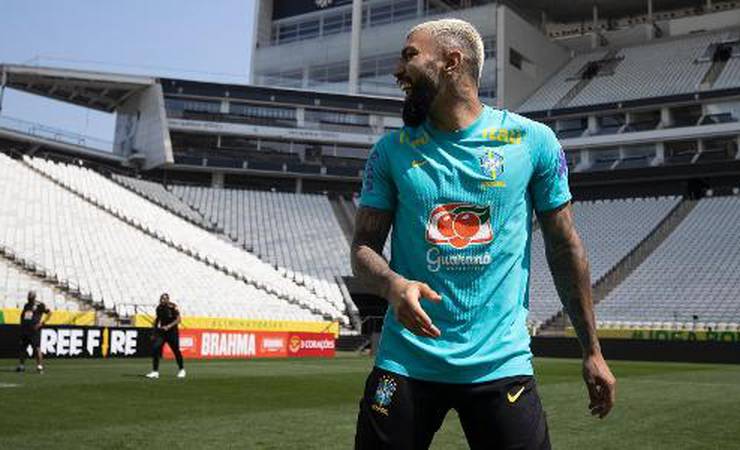 "Tenho mesma liberdade no Flamengo e na seleção", diz Gabigol após críticas