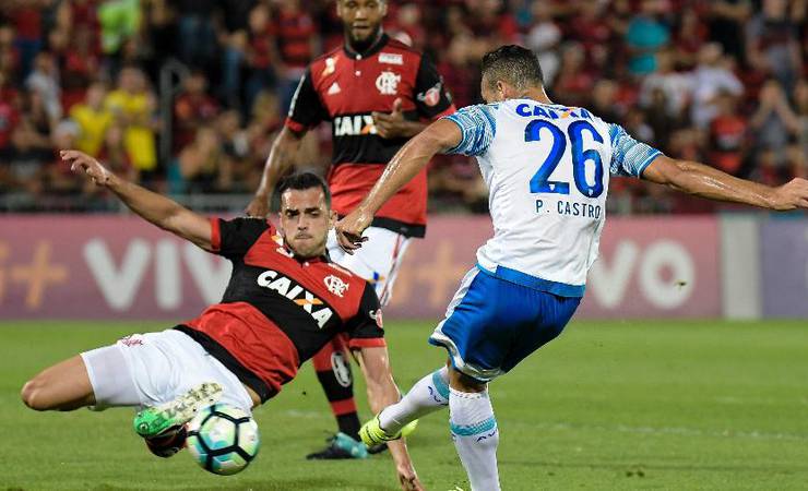 Saiba como assistir ao jogo Avaí x Flamengo pela 18ª rodada do Brasileiro