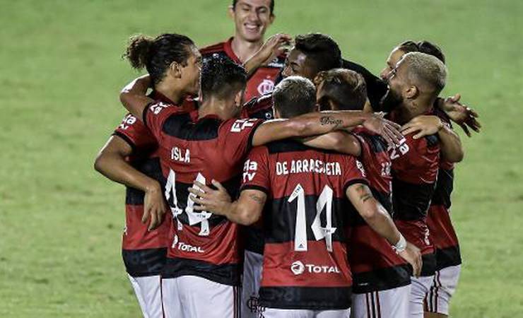 Blogueiros: "Flamengo começa bem, mas Palmeiras será 'teste pra valer'"