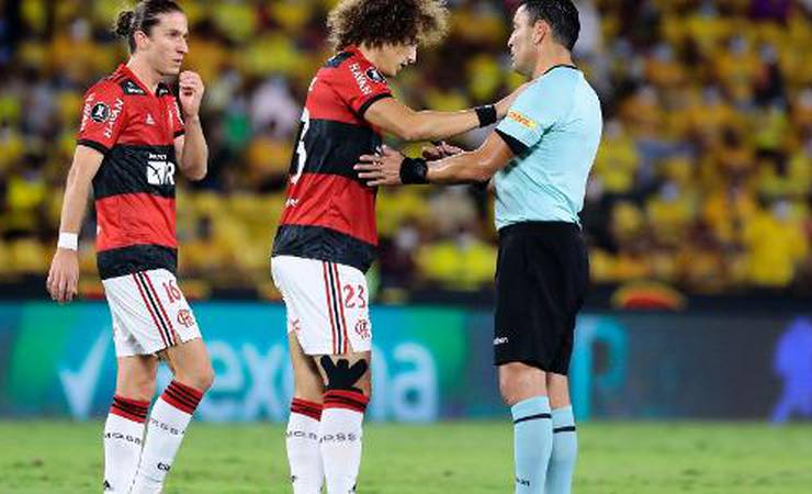 David Luiz sente lesão e deixa semi da Libertadores com menos de 10 minutos