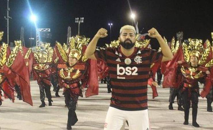 Sósia de Gabigol se dispõe a entrar em campo pelo Flamengo: 'Maior prazer'