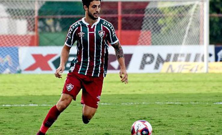 Pato 'largado' e R. Caio 'Salsicha': Hudson zoa ex-companheiros