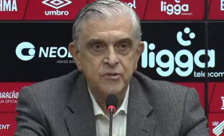 Petraglia diz que Athletico 'passou de trator' pelo 'quebrado' Santos