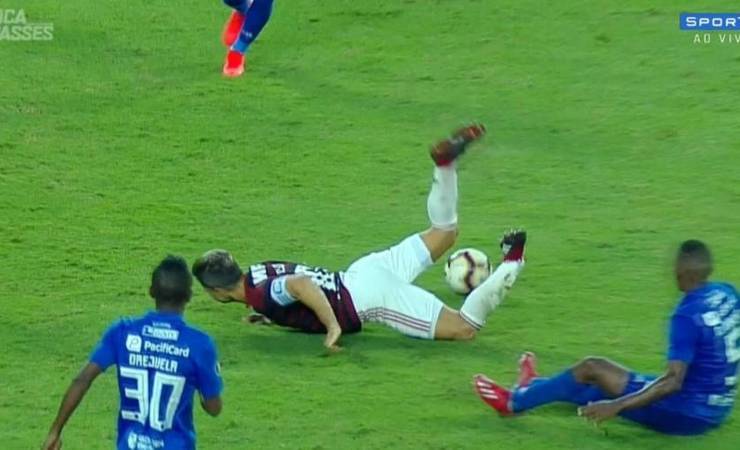 Diego tem fratura no tornozelo confirmada e vira baixa no Flamengo