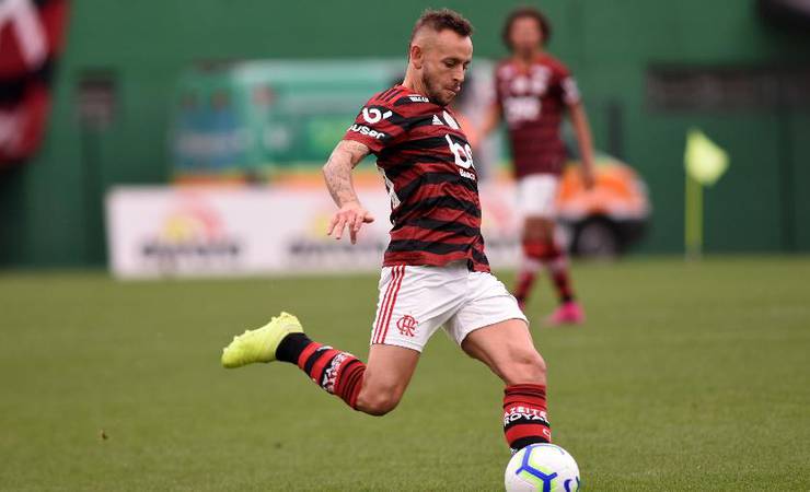 "Eu tinha que estar na seleção brasileira", diz Rafinha sobre Copa de 2018