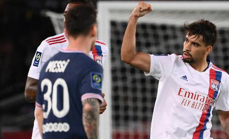 Lucas Paquetá reencontra bom futebol no Lyon e ganha até música da torcida