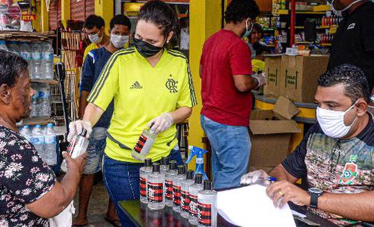Fla doará cartão alimentício, máscara e álcool gel a ambulantes do Maracanã