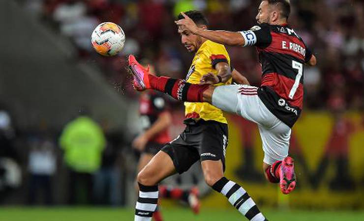 Globo tenta até a última hora evitar perda da Libertadores para SBT