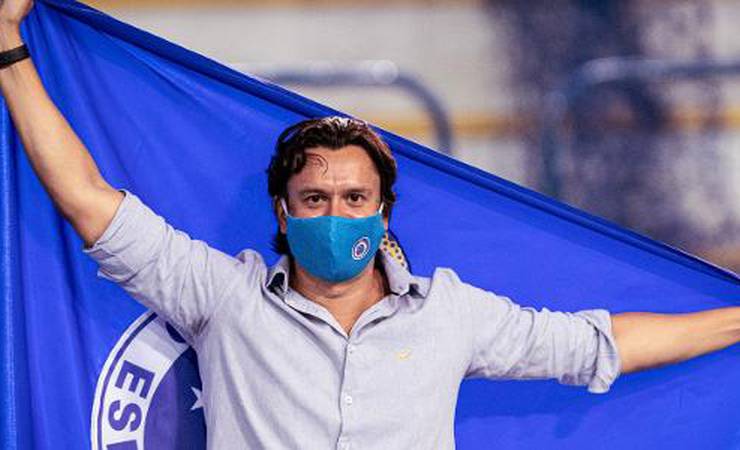 Novo presidente garante Cruzeiro "transparente" e combate aos "criminosos"