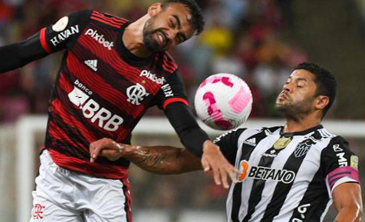 Fabrício Bruno cita 'momento especial' no Flamengo e elogia Cebolinha