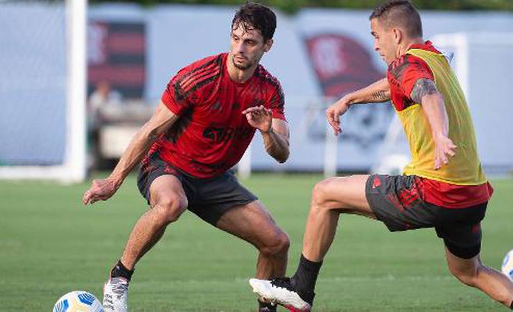 Flamengo: Rodrigo Caio volta a treinar em campo, e Kenedy trata tornozelo