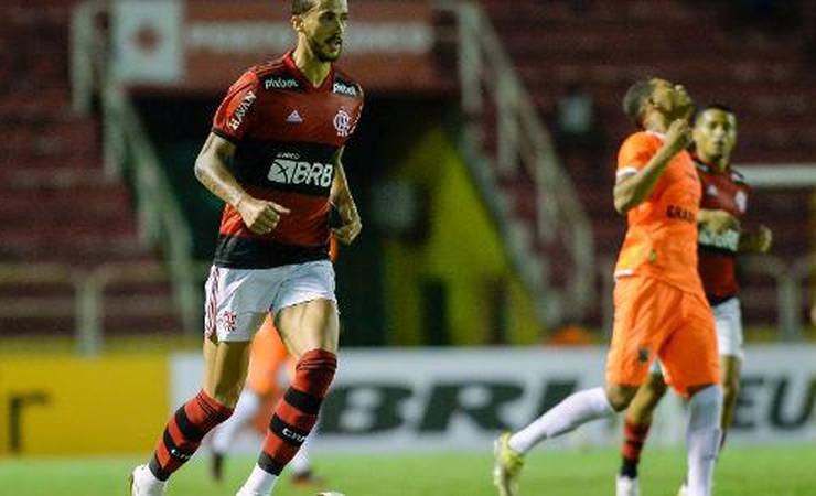 Flamengo conta com volta de zagueiro antes das decisões no Carioca