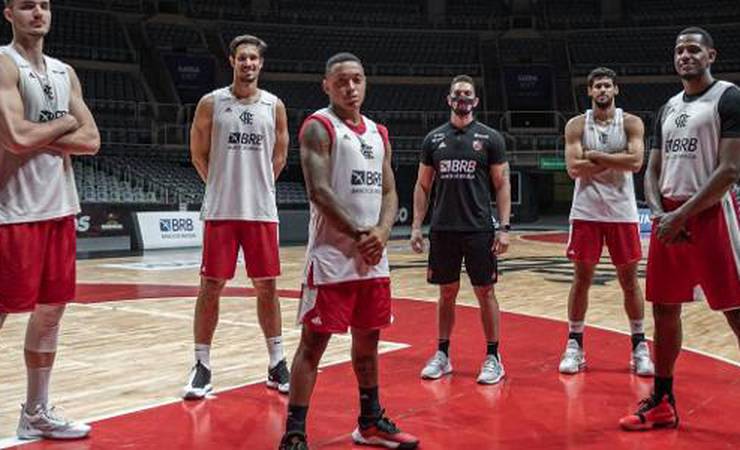 Flamengo joga para repetir futebol e ganhar Libertadores do basquete