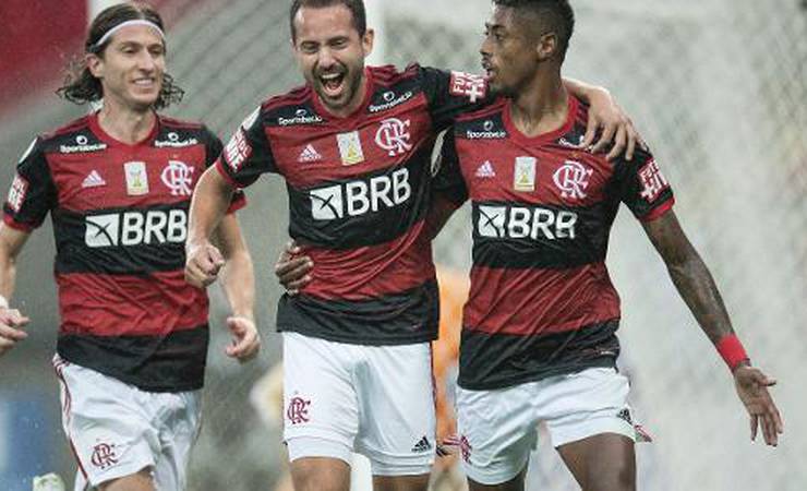 Everton Ribeiro festeja fase artilheira no Flamengo após gol e vitória