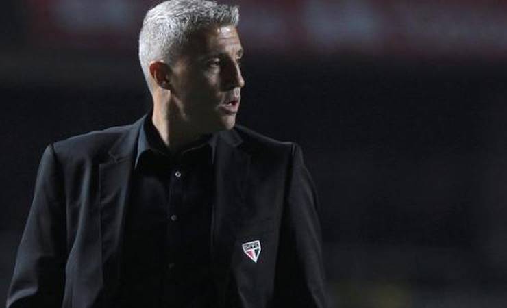Com nova regra, Brasileirão 2021 ainda tem menos trocas de técnico que 2020