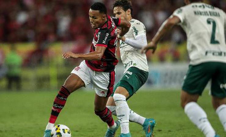 Em reencontro, Fla e Palmeiras fazem jogo equilibrado e empatam no Maracanã