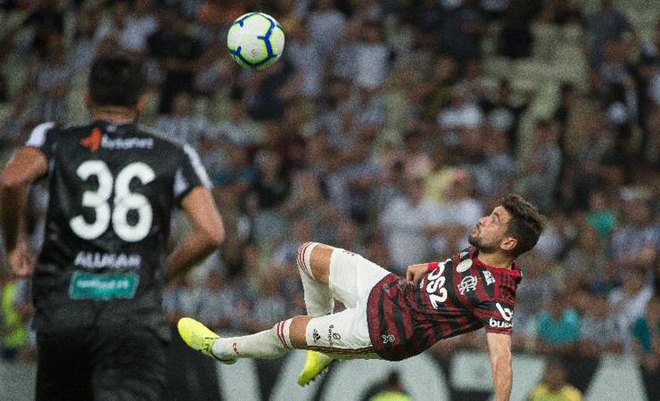 Flamengo tenta "esquecer" vaga na Libertadores por fôlego no Brasileiro