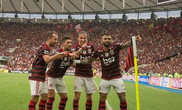 Após goleada do Liverpool, Galvão provoca: "Fla brigaria por título inglês"