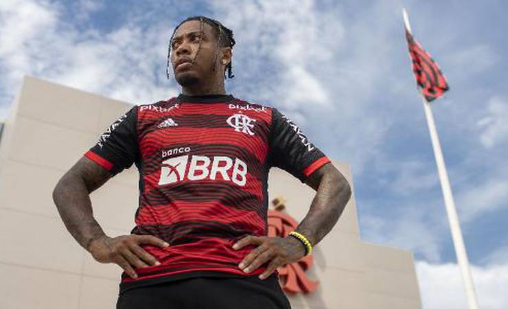 Marinho se assombra com dimensão do Flamengo e quer ser voz dos oprimidos