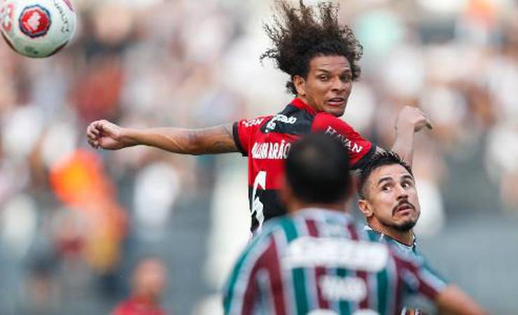 'Faltaram muitas coisas', admite Arão após derrota do Flamengo para o Flu