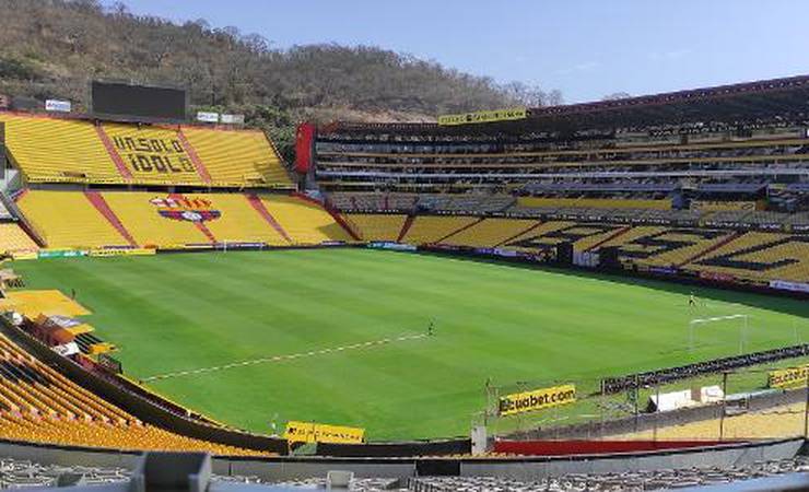Libertadores: Conmebol avalia sede alternativa em finais contra arena vazia